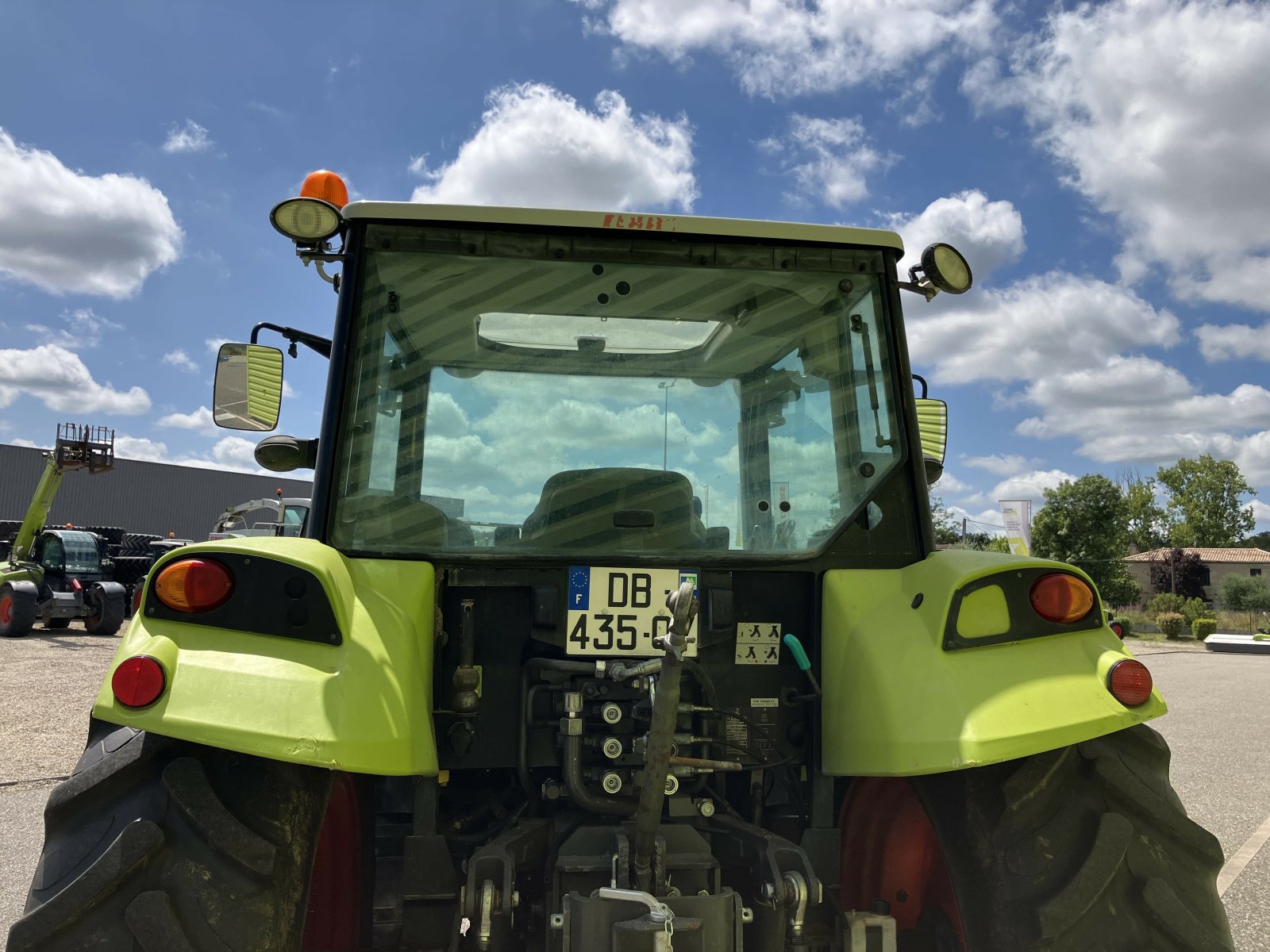 Traktor του τύπου CLAAS AXOS 330 CX + QUICKE Q40, Gebrauchtmaschine σε ailias (Φωτογραφία 4)