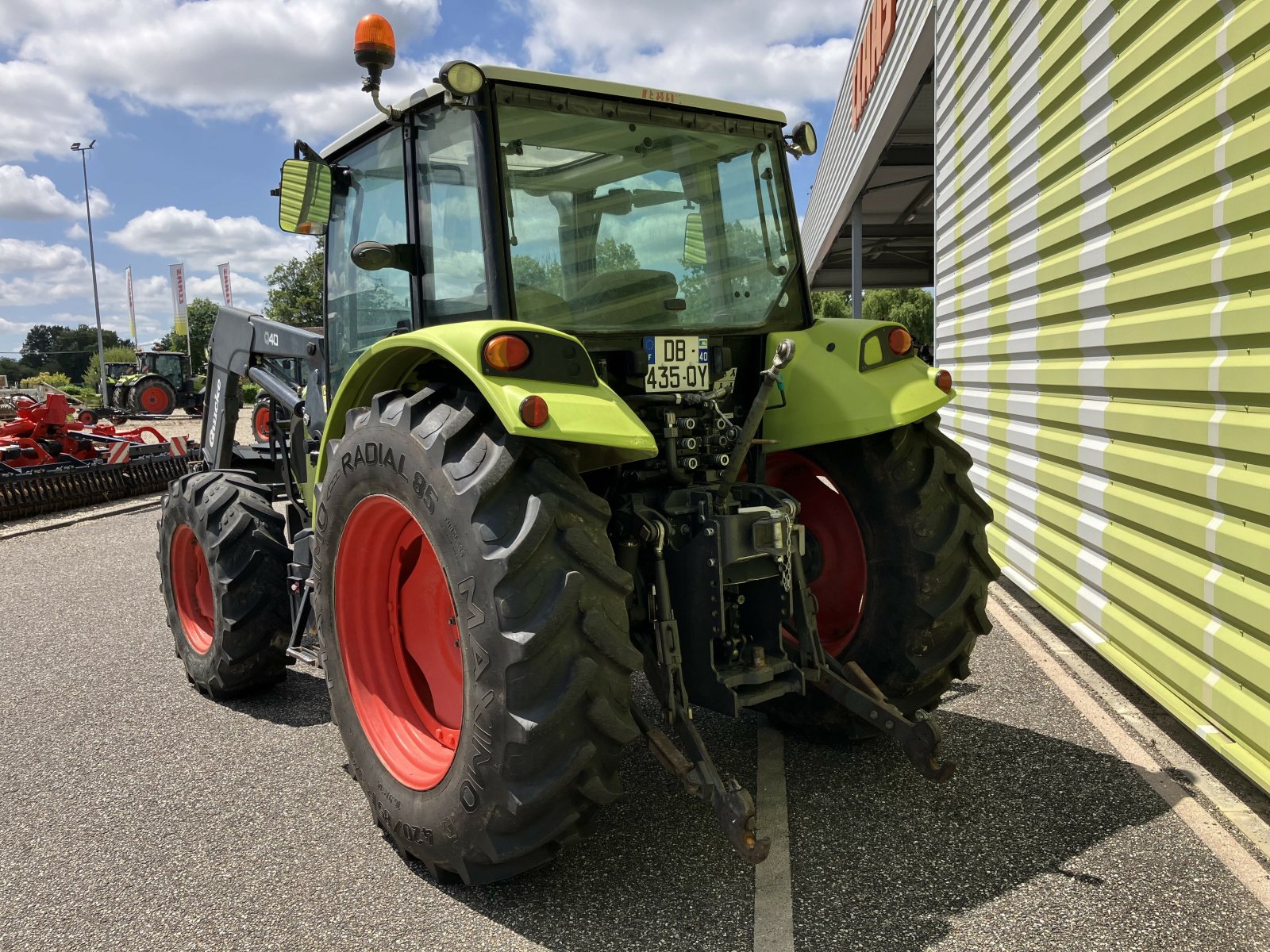 Traktor типа CLAAS AXOS 330 CX + QUICKE Q40, Gebrauchtmaschine в ailias (Фотография 3)