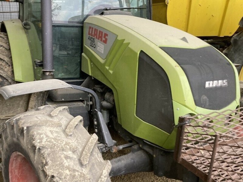 Traktor of the type CLAAS AXOS 330 CX, Gebrauchtmaschine in Hauteroche (Picture 1)