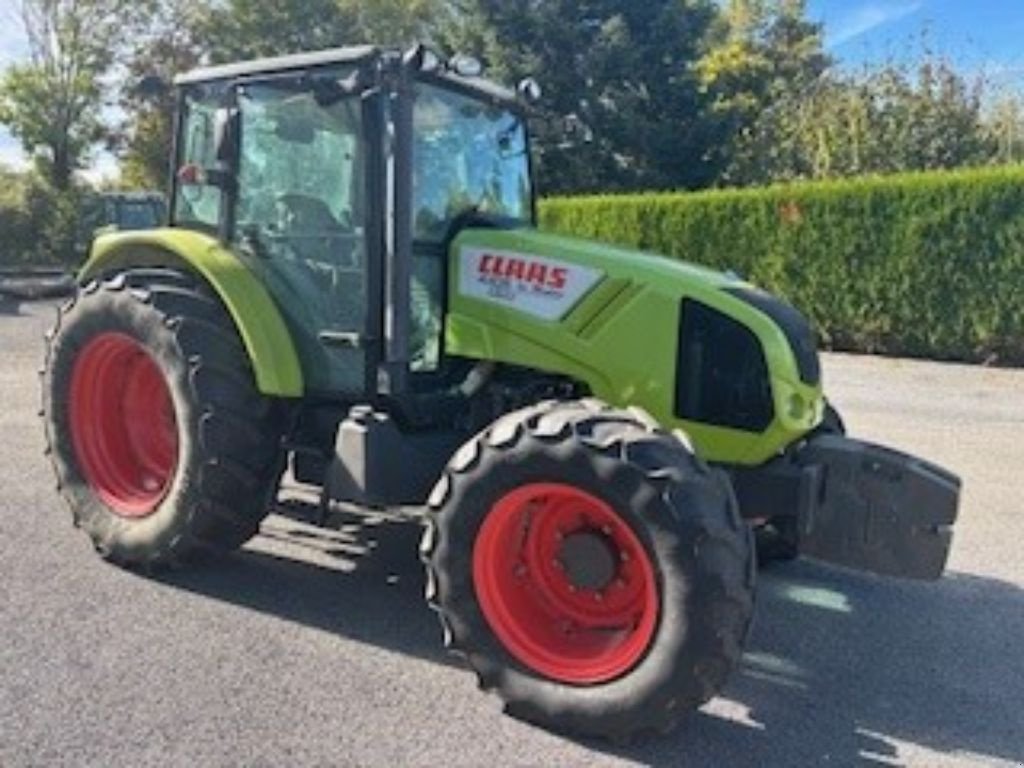 Traktor des Typs CLAAS AXOS 330, Gebrauchtmaschine in SAINTE GENEVIEVE SUR AGENCE (Bild 1)