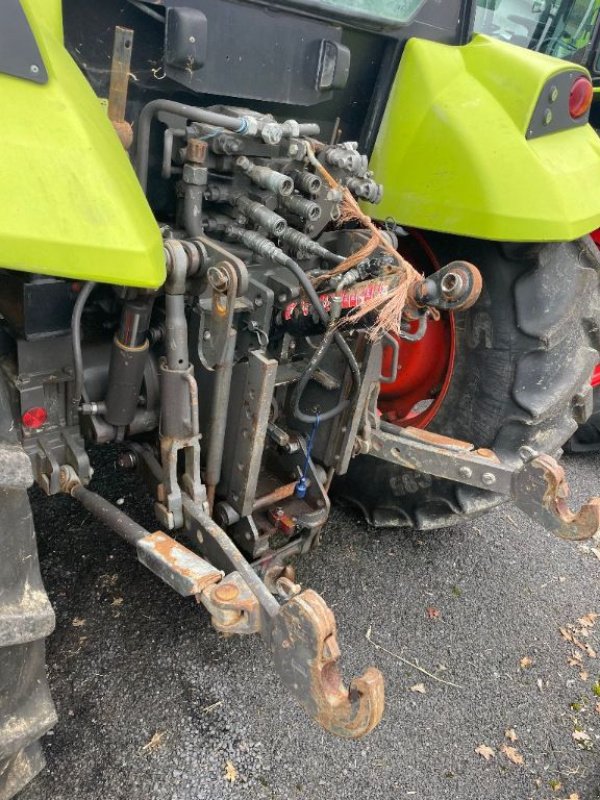 Traktor tip CLAAS AXOS 330, Gebrauchtmaschine in SAINTE GENEVIEVE SUR AGENCE (Poză 3)