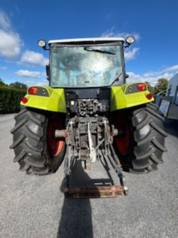 Traktor van het type CLAAS AXOS 330, Gebrauchtmaschine in SAINTE GENEVIEVE SUR AGENCE (Foto 5)