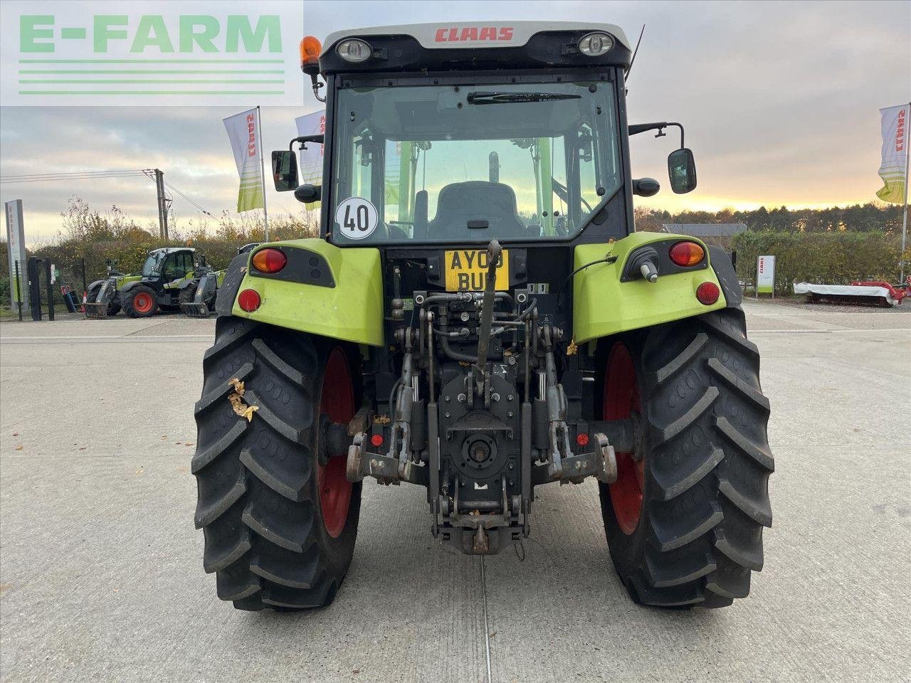 Traktor типа CLAAS AXOS 330, Gebrauchtmaschine в SUFFOLK (Фотография 7)