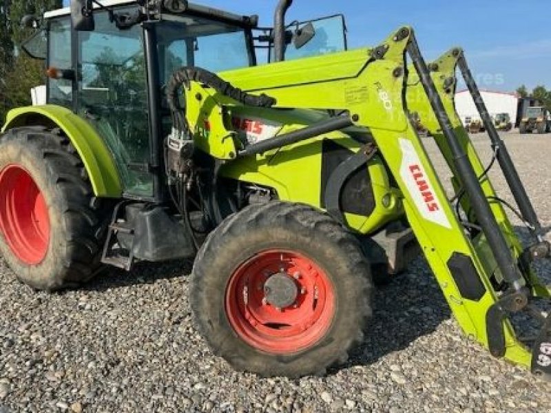 Traktor des Typs CLAAS AXOS 330, Gebrauchtmaschine in HABSHEIM (Bild 1)