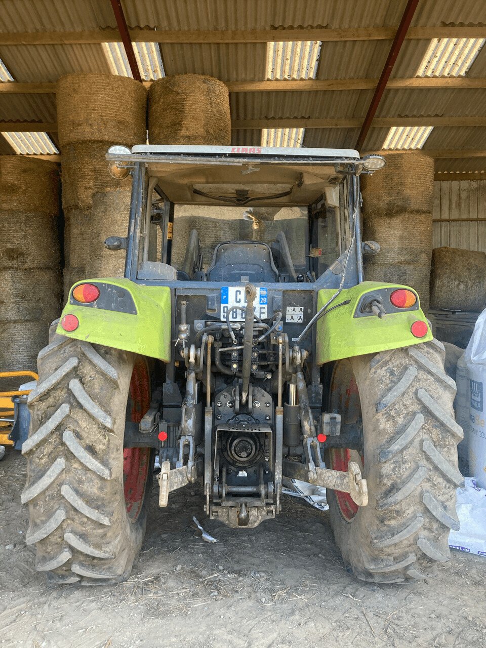 Traktor van het type CLAAS AXOS 340 CX ESSENTIEL, Gebrauchtmaschine in PONTIVY (Foto 4)