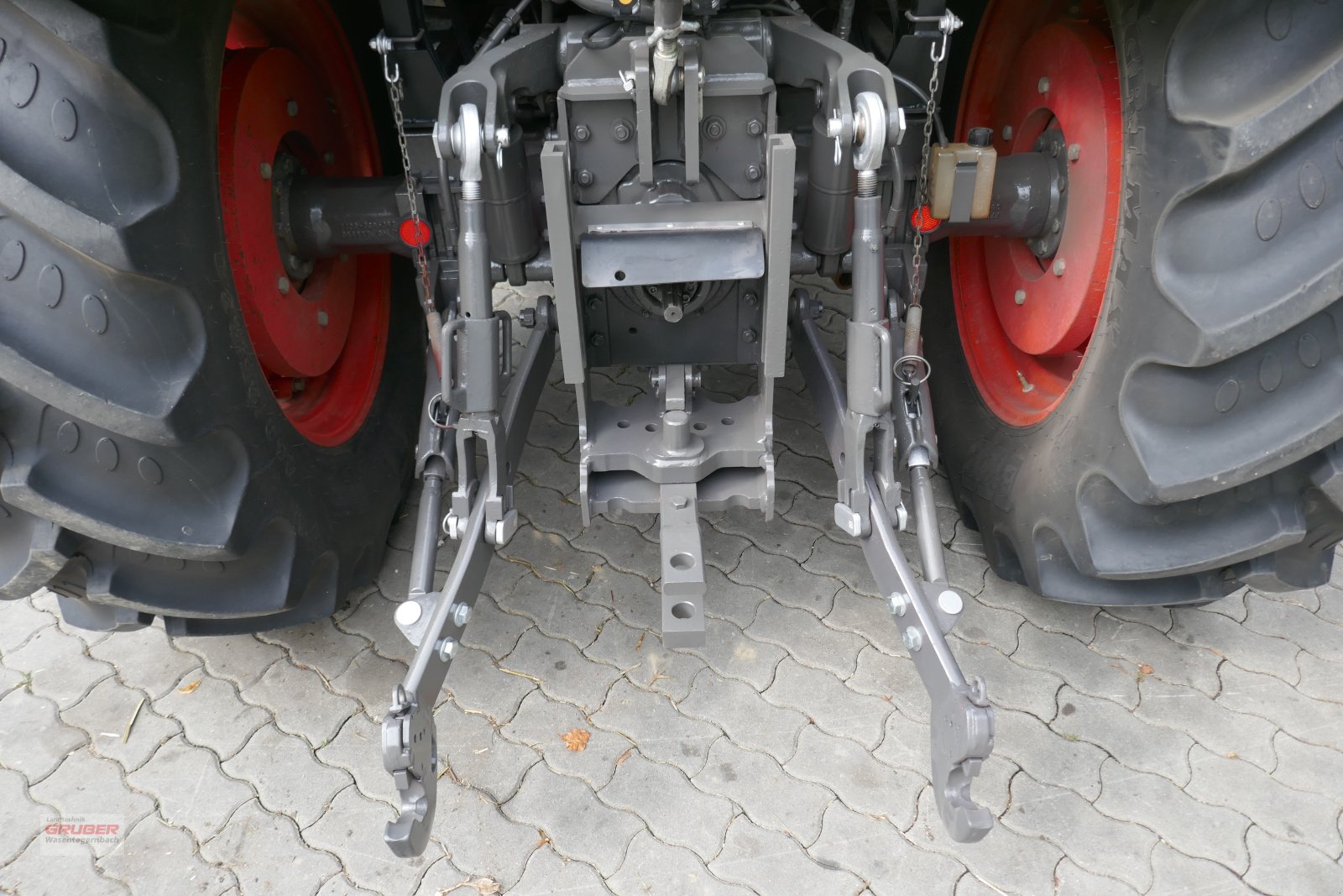 Traktor du type CLAAS Axos 340 CX, Gebrauchtmaschine en Dorfen (Photo 5)