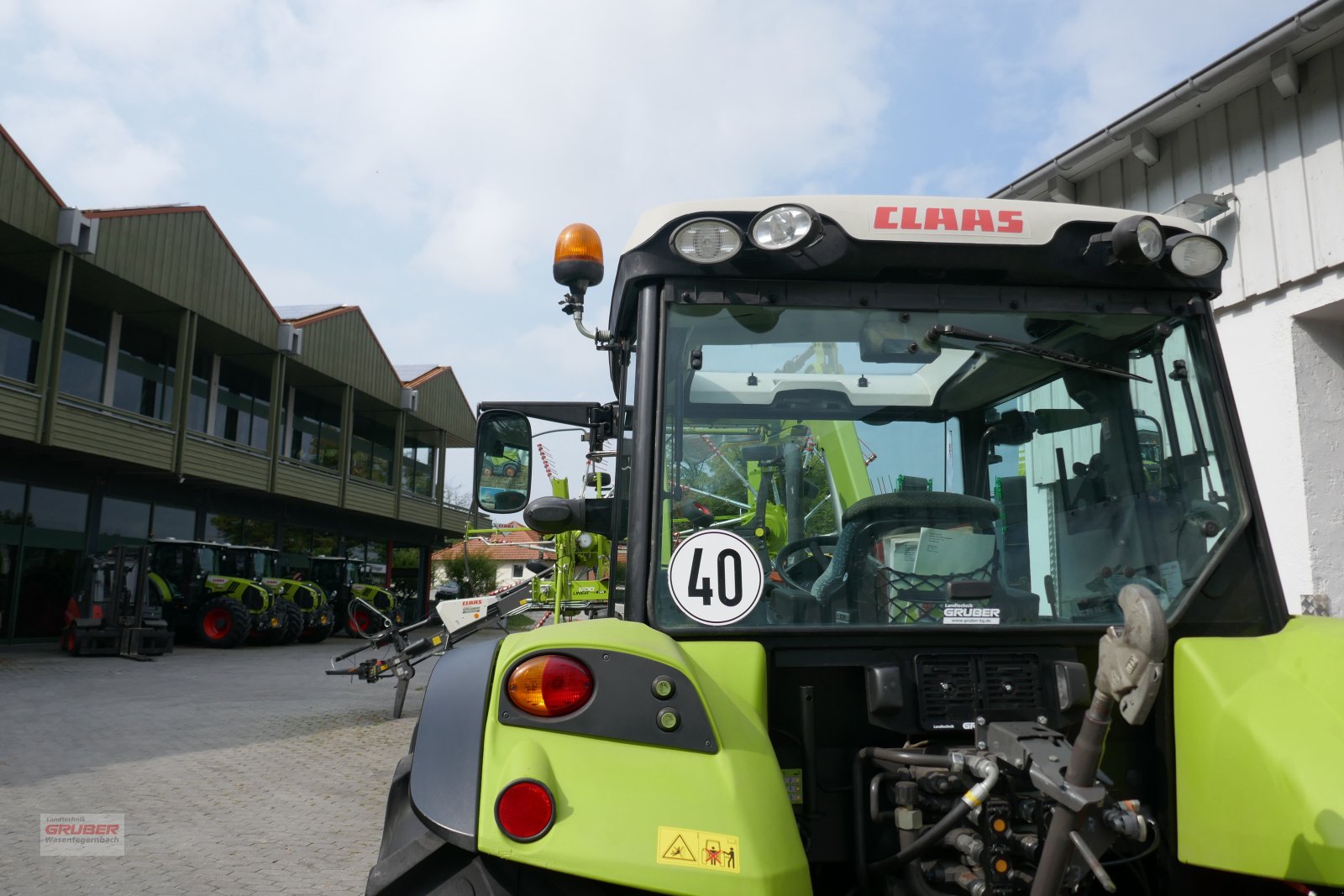 Traktor van het type CLAAS Axos 340 CX, Gebrauchtmaschine in Dorfen (Foto 8)