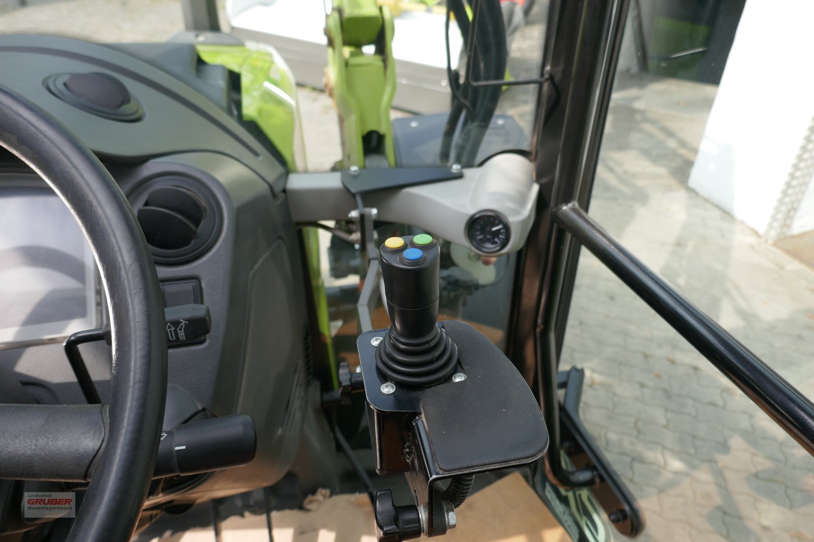 Traktor typu CLAAS Axos 340 CX, Gebrauchtmaschine w Dorfen (Zdjęcie 15)