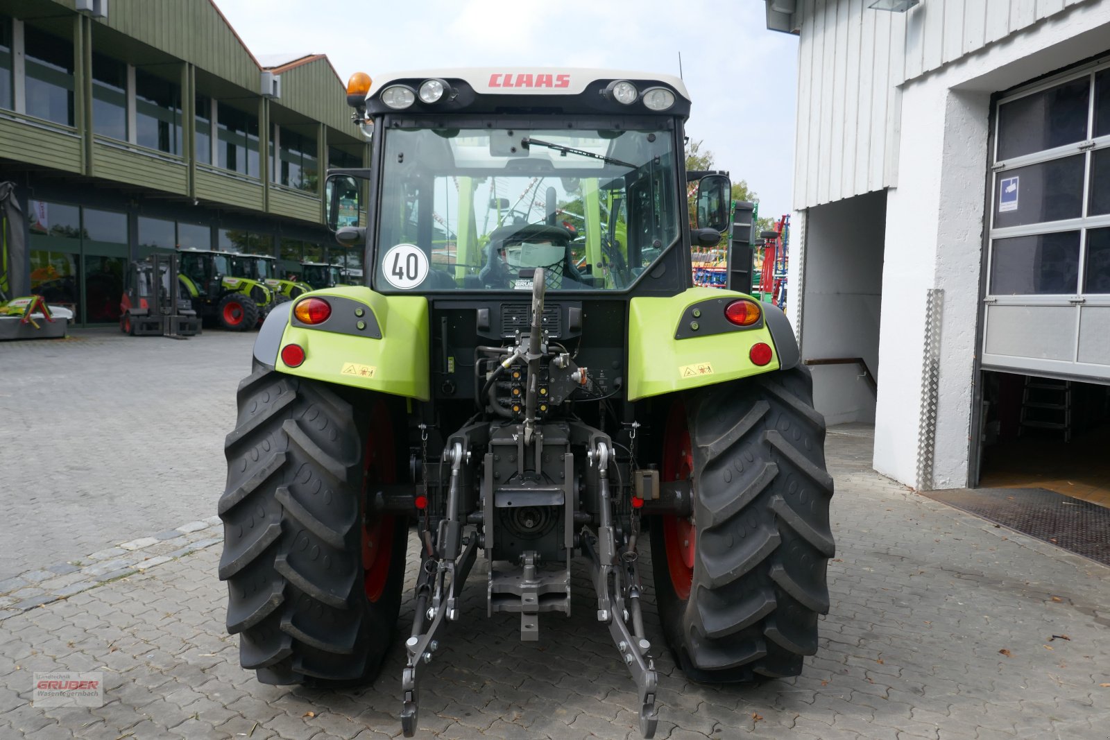 Traktor Türe ait CLAAS Axos 340 CX, Gebrauchtmaschine içinde Dorfen (resim 4)