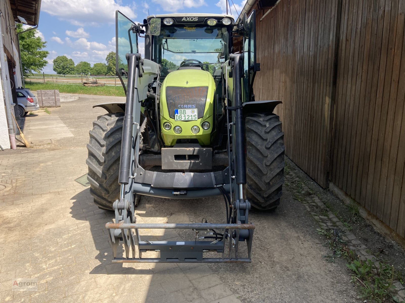 Traktor от тип CLAAS Axos 340, Gebrauchtmaschine в Herrenberg-Gültstein (Снимка 12)