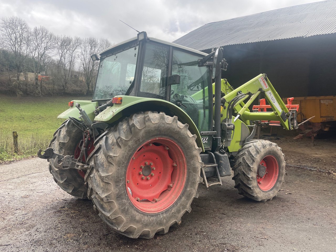 Traktor del tipo CLAAS CELTIS 426 RX PLUS, Gebrauchtmaschine en MORLHON LE HAUT (Imagen 4)