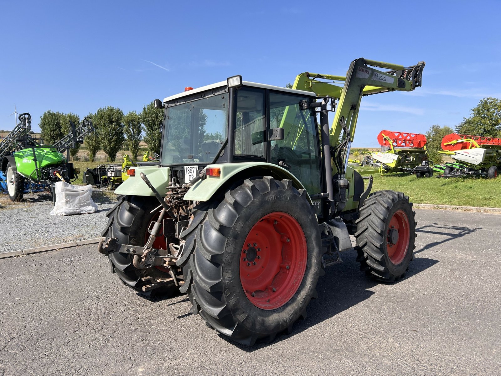 Traktor des Typs CLAAS CELTIS 456 RX AVEC FL100, Gebrauchtmaschine in Gannat (Bild 3)