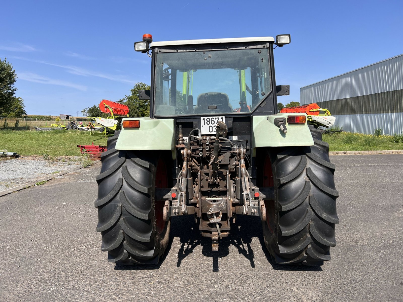 Traktor des Typs CLAAS CELTIS 456 RX AVEC FL100, Gebrauchtmaschine in Gannat (Bild 4)