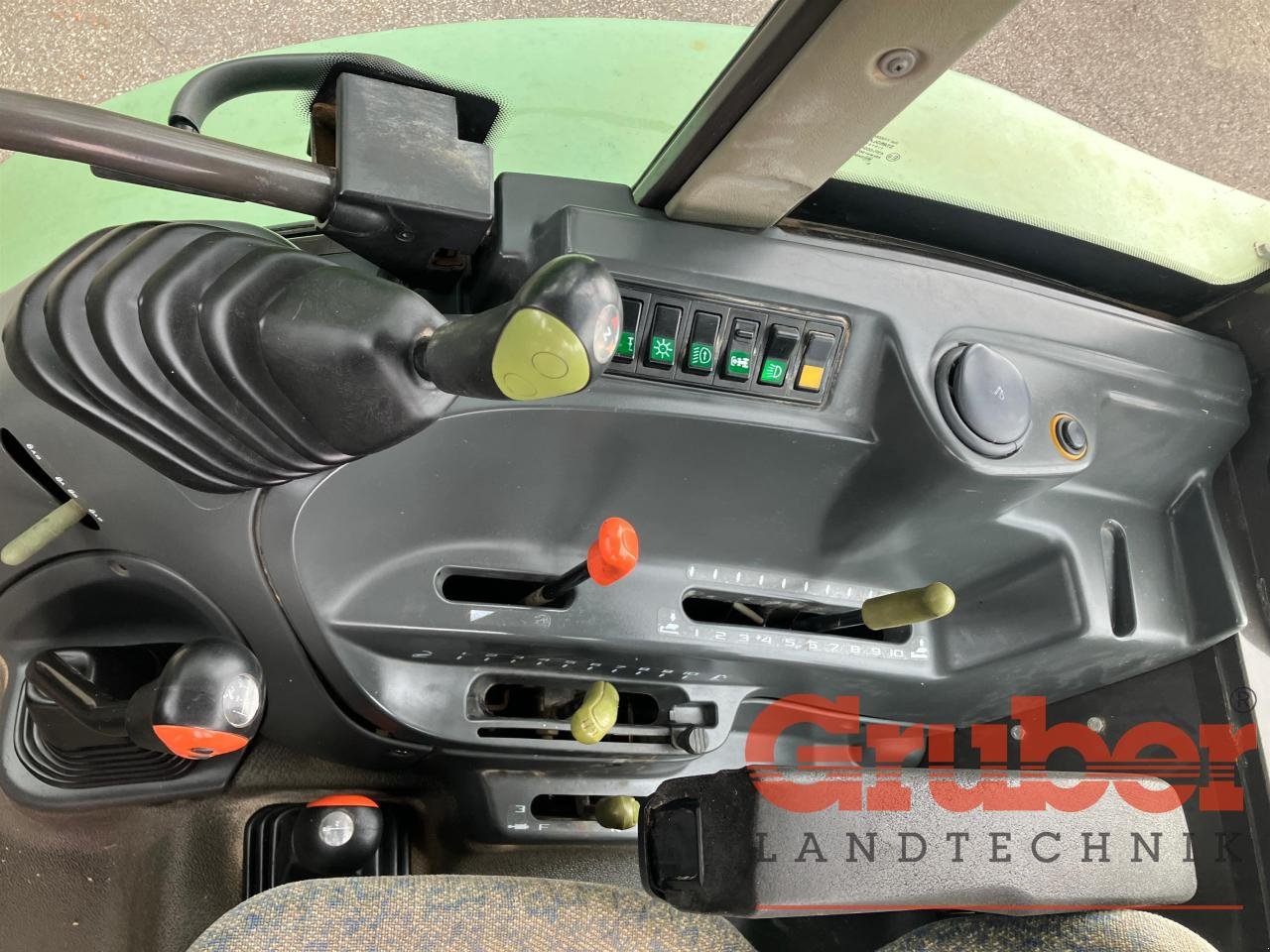 Traktor typu CLAAS Celtis 456 RX, Gebrauchtmaschine w Ampfing (Zdjęcie 9)