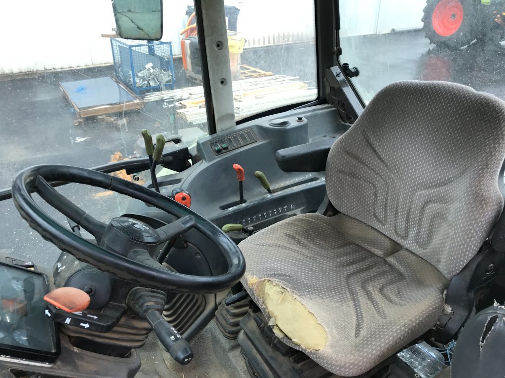 Traktor typu CLAAS CELTIS 456 RX, Gebrauchtmaschine w MORLHON LE HAUT (Zdjęcie 7)