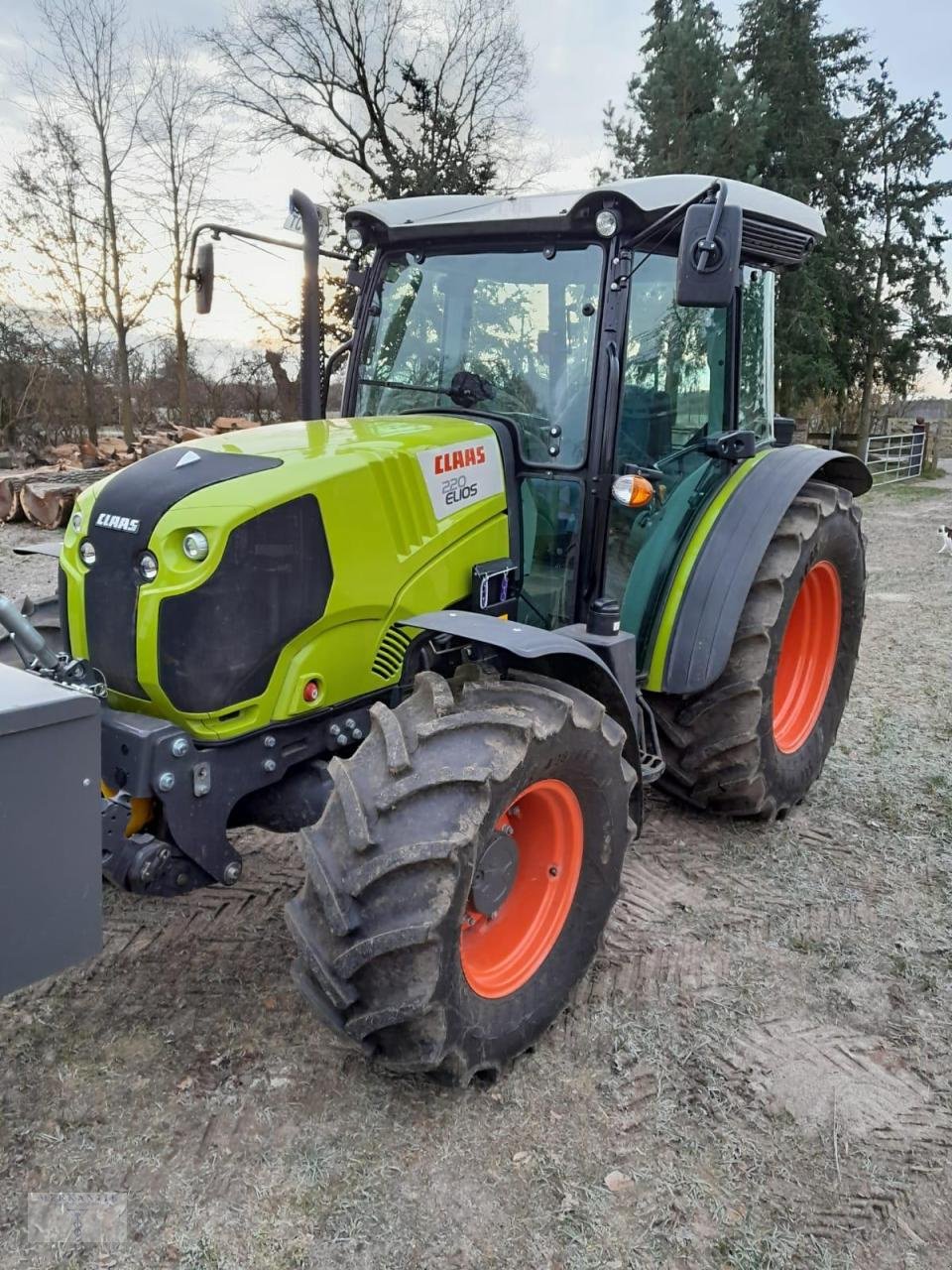 Traktor Türe ait CLAAS Claas Elios 220, Gebrauchtmaschine içinde Pragsdorf (resim 1)