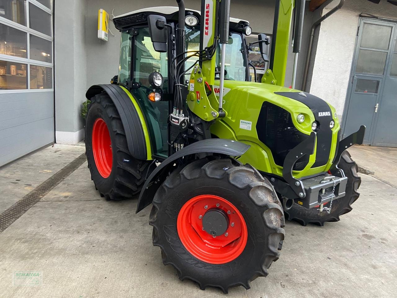 Traktor des Typs CLAAS Elios 210 auf Wunsch mit FL FH Beifahrersitz, Neumaschine in Geiselhöring (Bild 7)