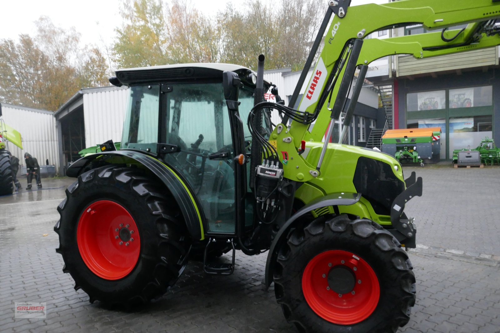 Traktor del tipo CLAAS Elios 210 inkl. FL40 E, Gebrauchtmaschine In Dorfen (Immagine 2)