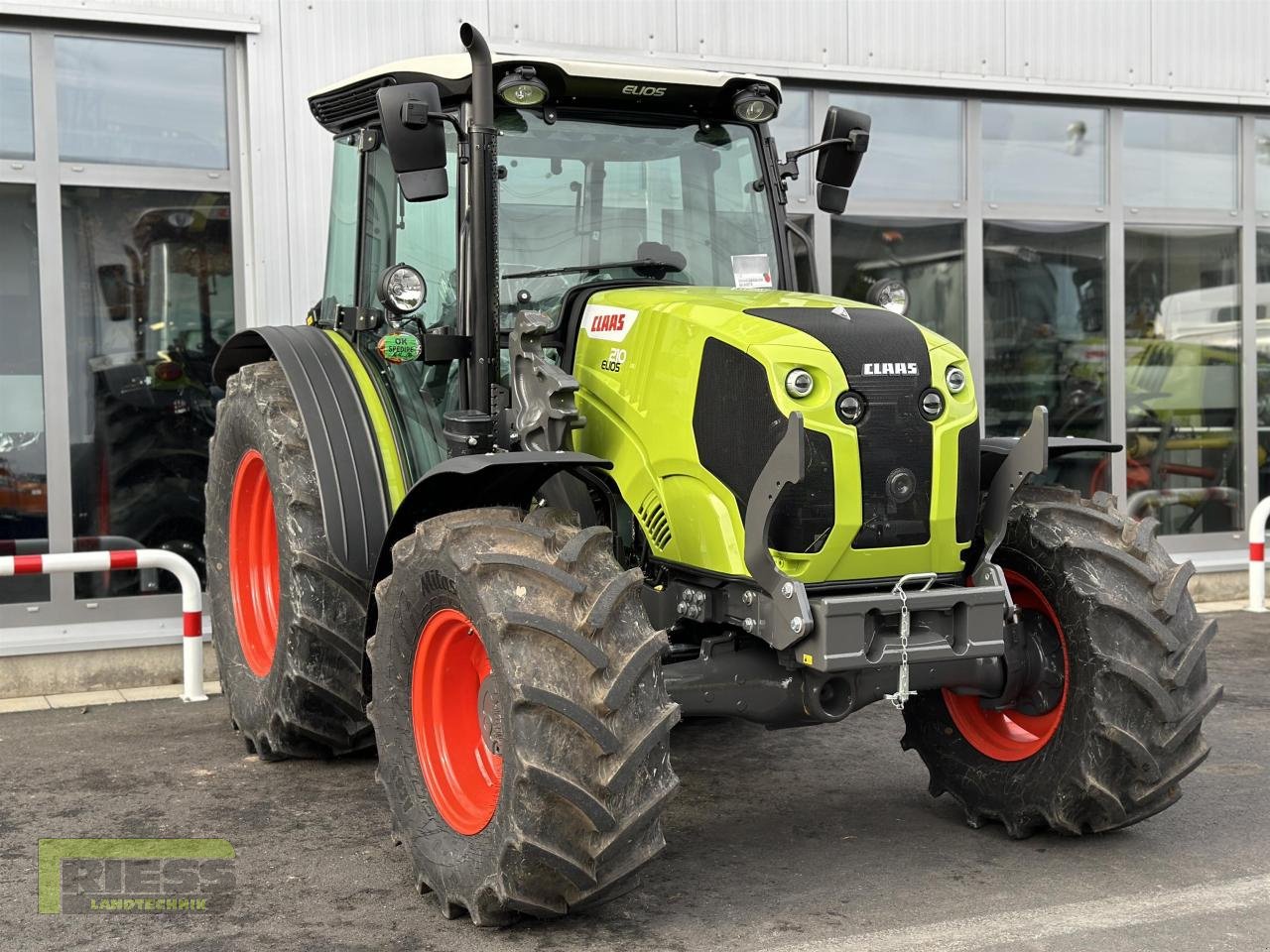 Traktor of the type CLAAS ELIOS 210 Kabine Classic, Neumaschine in Homberg (Ohm) - Maulbach (Picture 15)