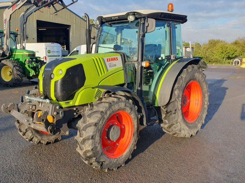 Traktor des Typs CLAAS ELIOS 210, Gebrauchtmaschine in DOMFRONT (Bild 1)