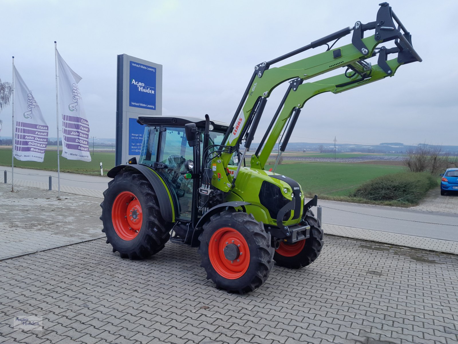 Traktor des Typs CLAAS Elios 210, Neumaschine in Moosthenning (Bild 5)