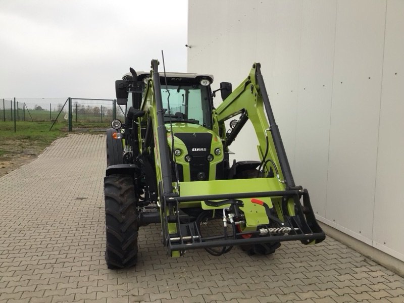 Traktor van het type CLAAS Elios 210, Gebrauchtmaschine in Angermünde/OT Kerkow (Foto 2)