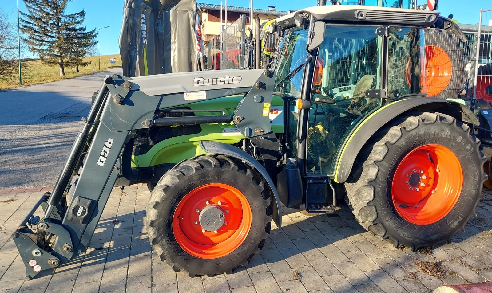 Traktor типа CLAAS Elios 220, Gebrauchtmaschine в Hollenthon (Фотография 2)