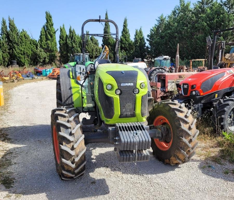 Traktor del tipo CLAAS ELIOS 240, Gebrauchtmaschine en ARLES (Imagen 2)