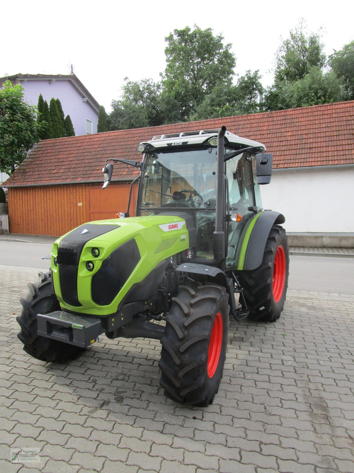 Traktor of the type CLAAS ELIOS 300 Advanced, Neumaschine in Wildenberg (Picture 4)