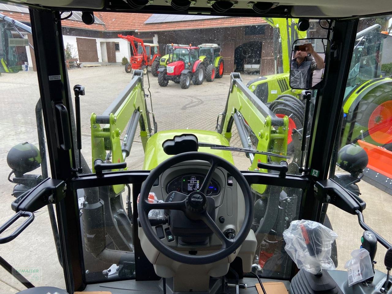 Traktor a típus CLAAS ELIOS 320, aktuell Frontlader-Aktion, Neumaschine ekkor: Geiselhöring (Kép 10)