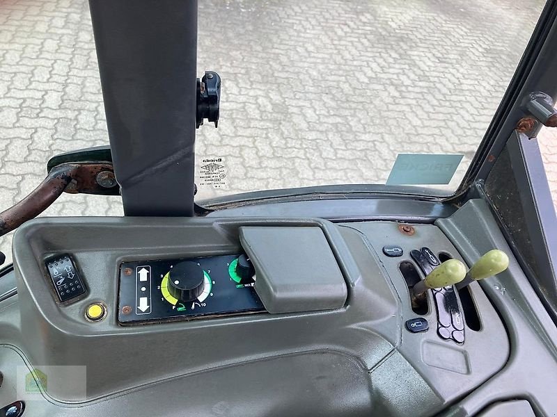 Traktor typu CLAAS Nectis 227 VE *Getriebe Problem*, Gebrauchtmaschine w Salsitz (Zdjęcie 7)