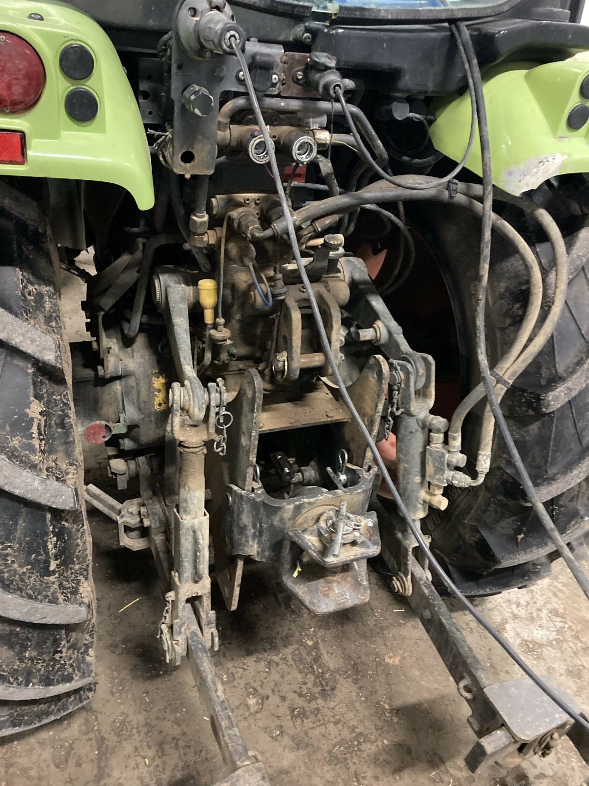 Traktor du type CLAAS NECTIS 237 VL, Gebrauchtmaschine en VAROIS & CHAIGNOT (Photo 5)