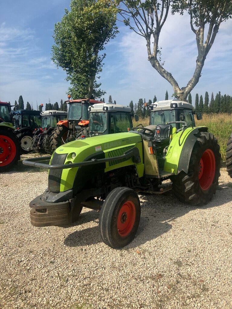 Traktor typu CLAAS NECTIS 257 F, Gebrauchtmaschine v SAINT ANDIOL (Obrázok 2)