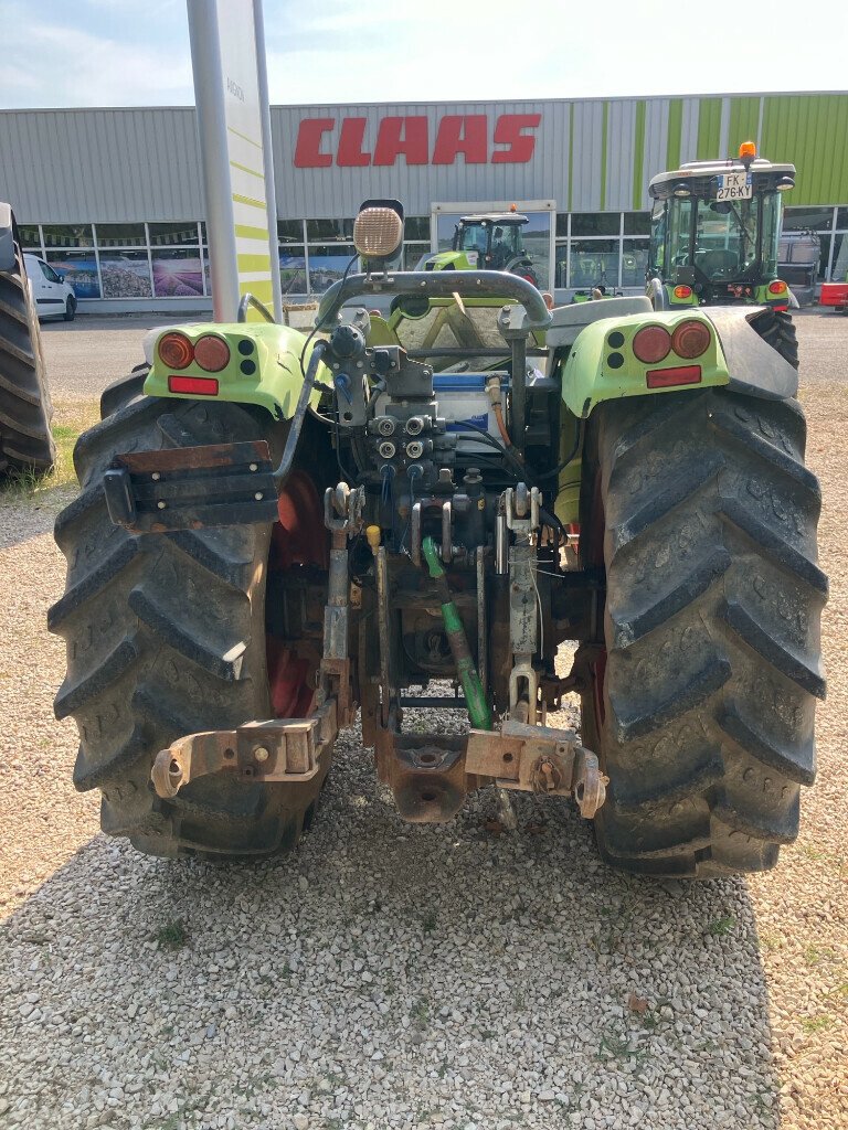 Traktor tip CLAAS NECTIS 257 F, Gebrauchtmaschine in SAINT ANDIOL (Poză 4)