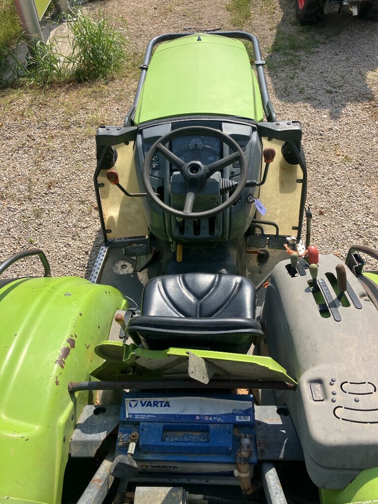 Traktor типа CLAAS NECTIS 257 F, Gebrauchtmaschine в SAINT ANDIOL (Фотография 7)