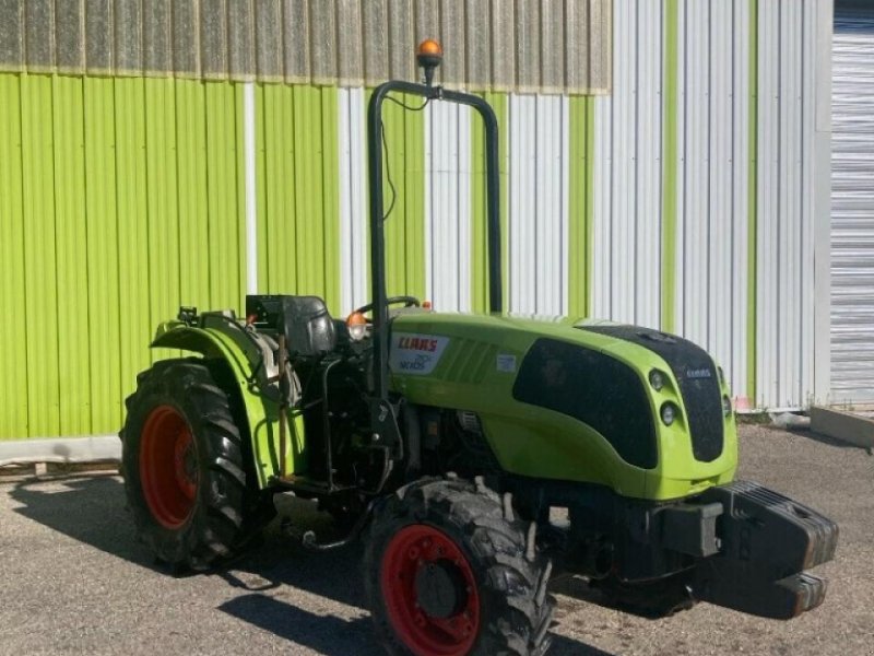 Traktor of the type CLAAS nexos 210 f F, Gebrauchtmaschine in ST ANDIOL (Picture 1)