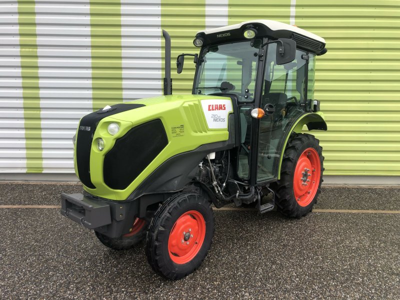 Traktor του τύπου CLAAS NEXOS 210 VE 2 RM, Gebrauchtmaschine σε Saint-Magne-de-Castillon (Φωτογραφία 1)