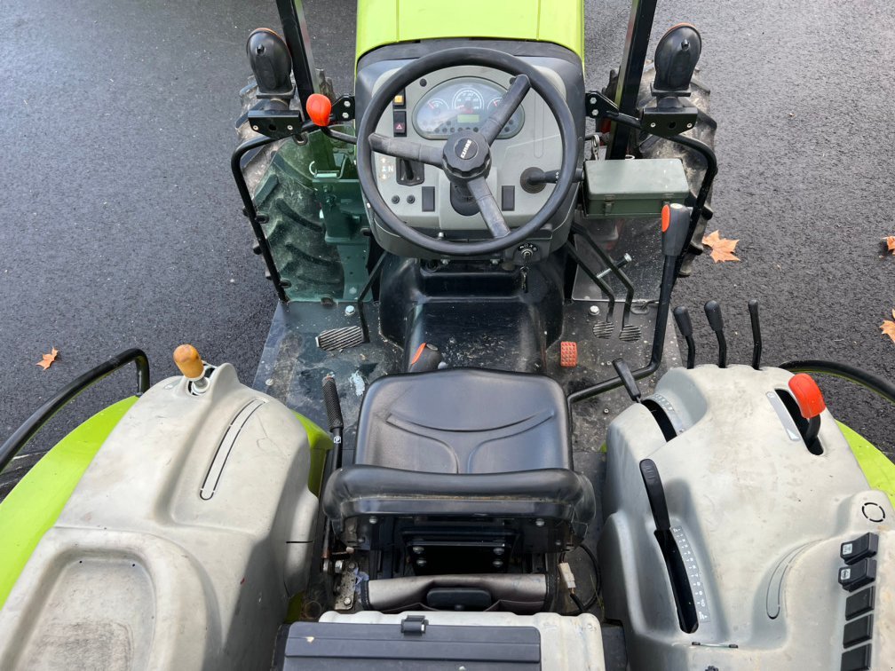 Traktor van het type CLAAS NEXOS 220 F, Gebrauchtmaschine in SAINT GAUDENS (Foto 7)