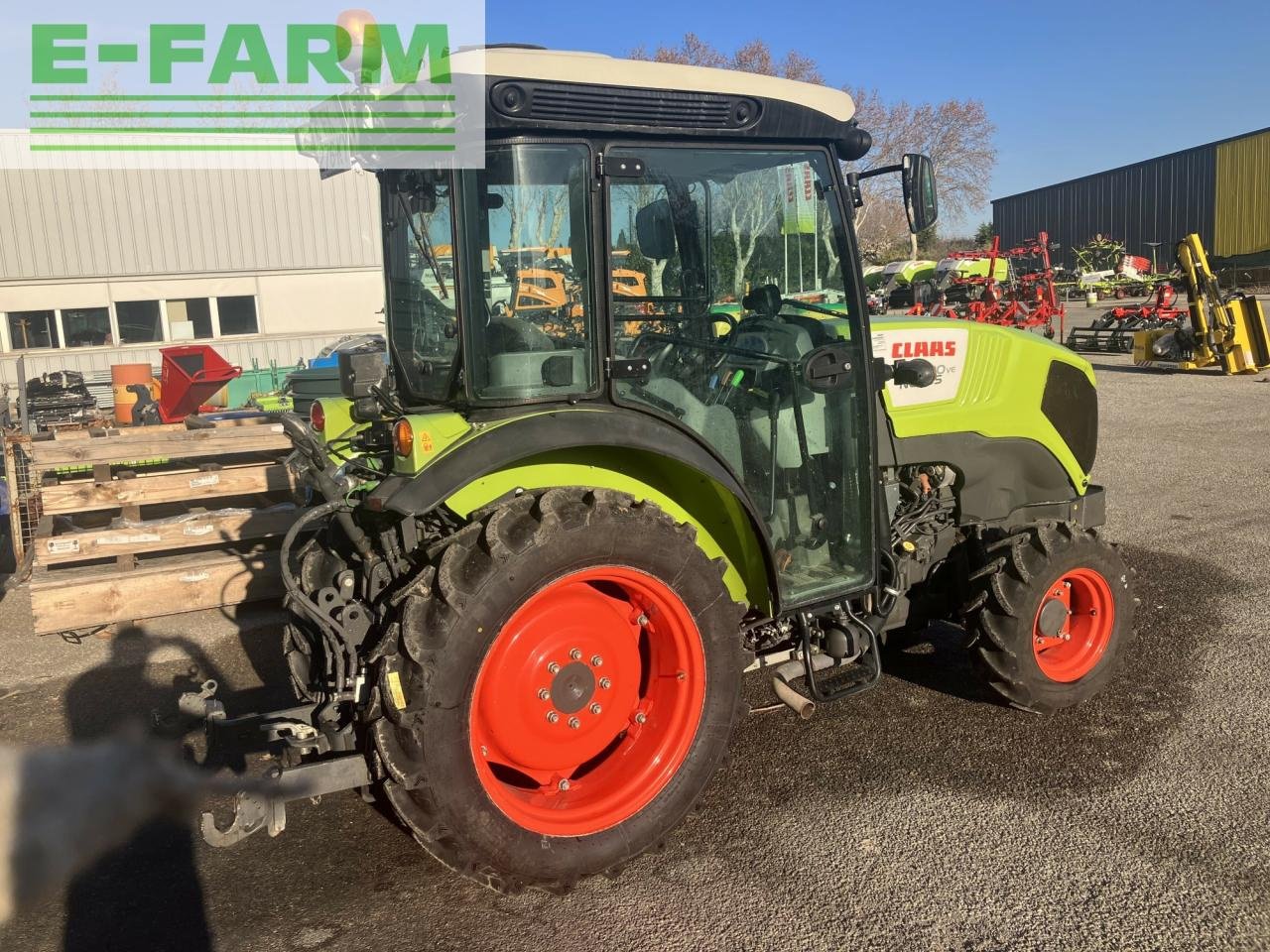 Traktor des Typs CLAAS nexos 220 ve cabine 4rm VE, Gebrauchtmaschine in ST ANDIOL (Bild 2)