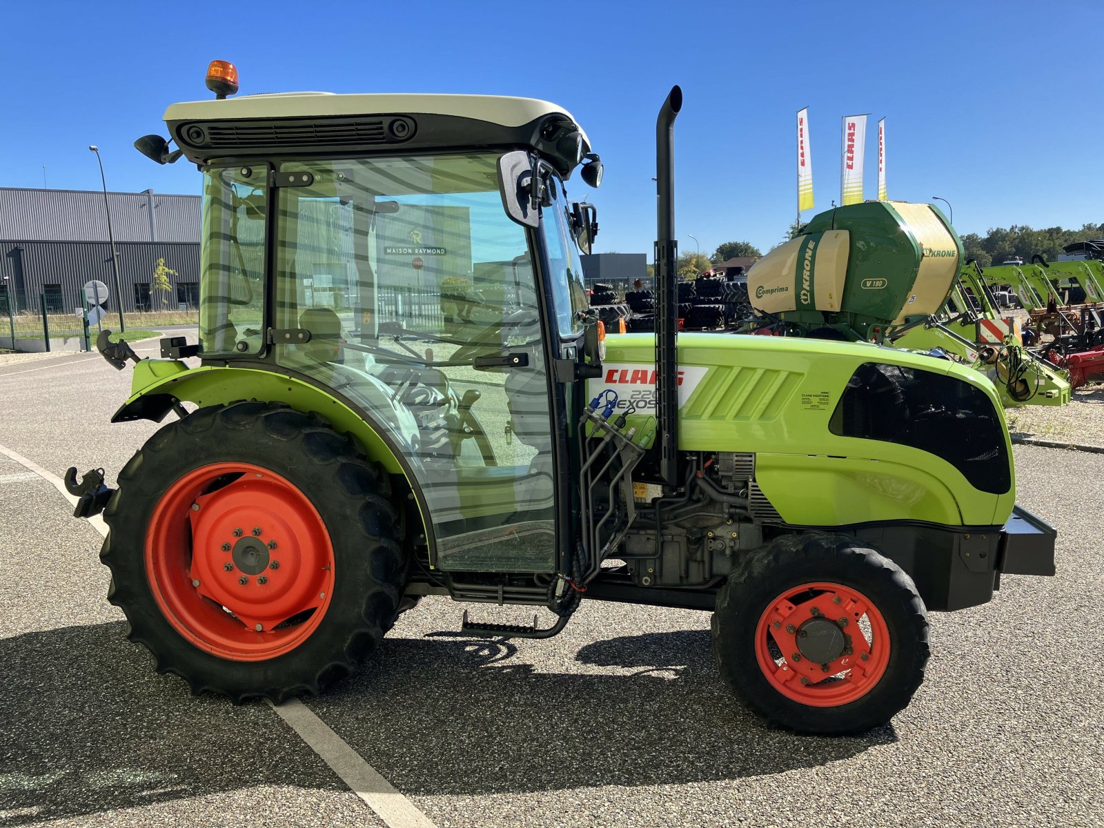 Traktor za tip CLAAS NEXOS 220 VE ISC TWIN, Gebrauchtmaschine u ailias (Slika 5)