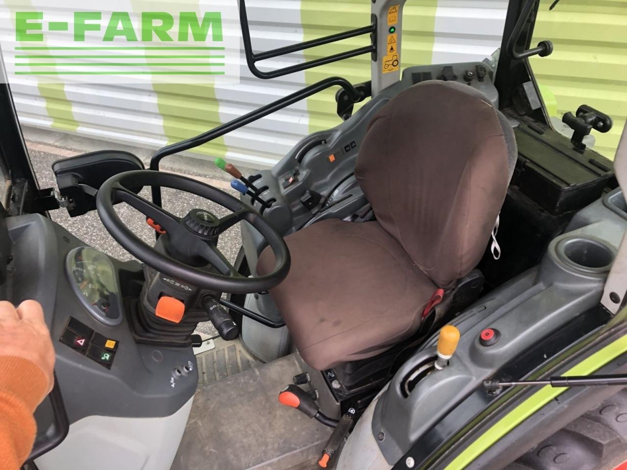 Traktor typu CLAAS nexos 220 ve proactiv isc * VE, Gebrauchtmaschine w AILLAS (33 - GIRONDE) (Zdjęcie 6)