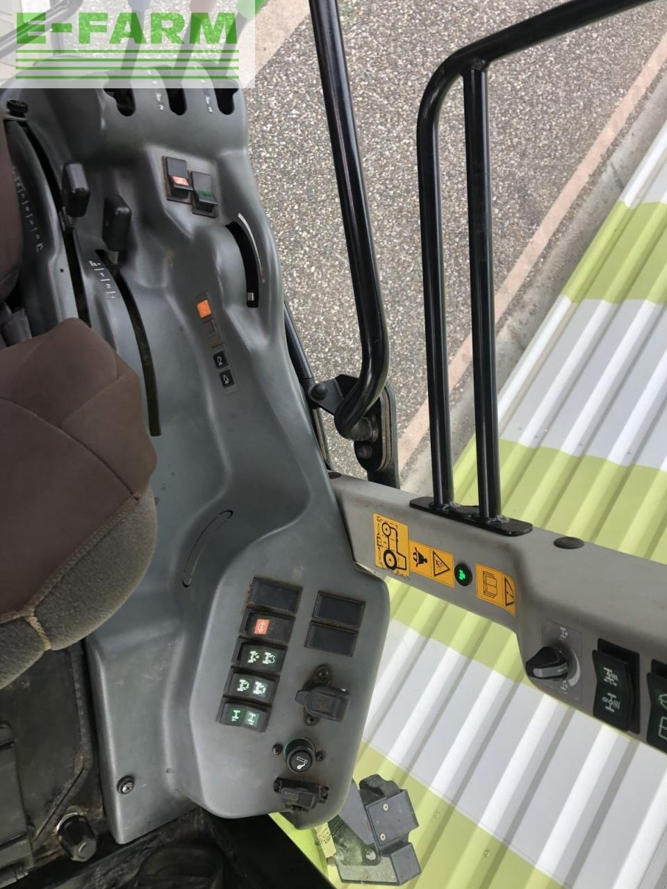 Traktor za tip CLAAS nexos 220 ve proactiv isc * VE, Gebrauchtmaschine u AILLAS (33 - GIRONDE) (Slika 7)