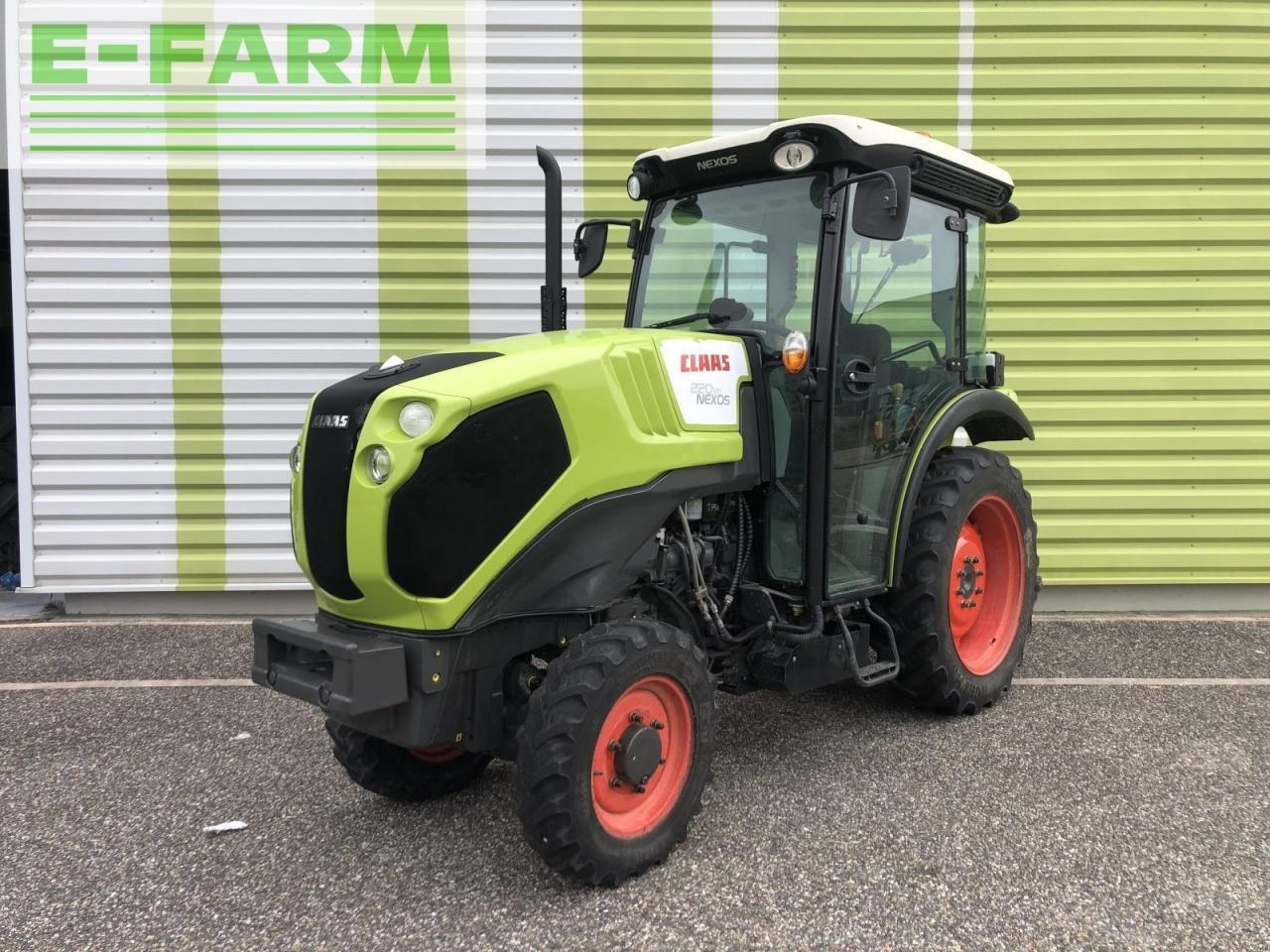 Traktor van het type CLAAS nexos 220 ve proactiv isc * VE, Gebrauchtmaschine in AILLAS (33 - GIRONDE) (Foto 1)