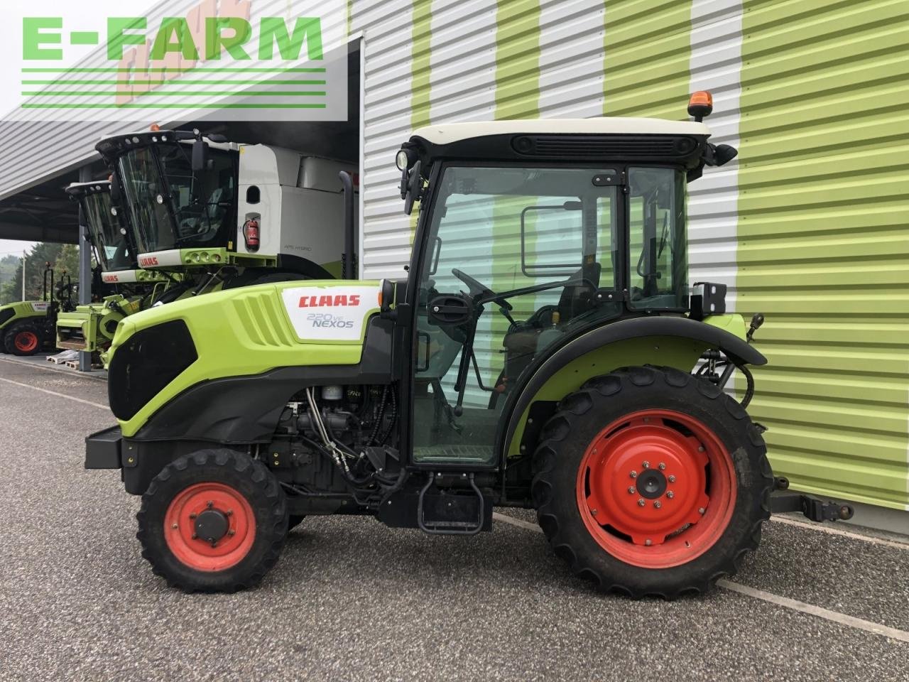 Traktor du type CLAAS nexos 220 ve proactiv isc * VE, Gebrauchtmaschine en AILLAS (33 - GIRONDE) (Photo 2)