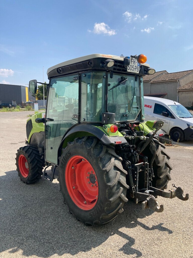 Traktor typu CLAAS NEXOS 220 VL CABINE A RM, Gebrauchtmaschine v SAINT ANDIOL (Obrázok 3)