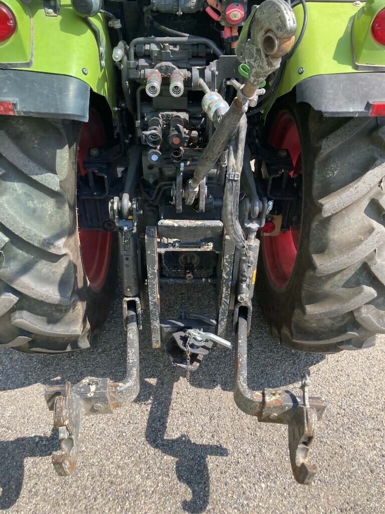 Traktor typu CLAAS NEXOS 220 VL CABINE A RM, Gebrauchtmaschine v SAINT ANDIOL (Obrázok 5)