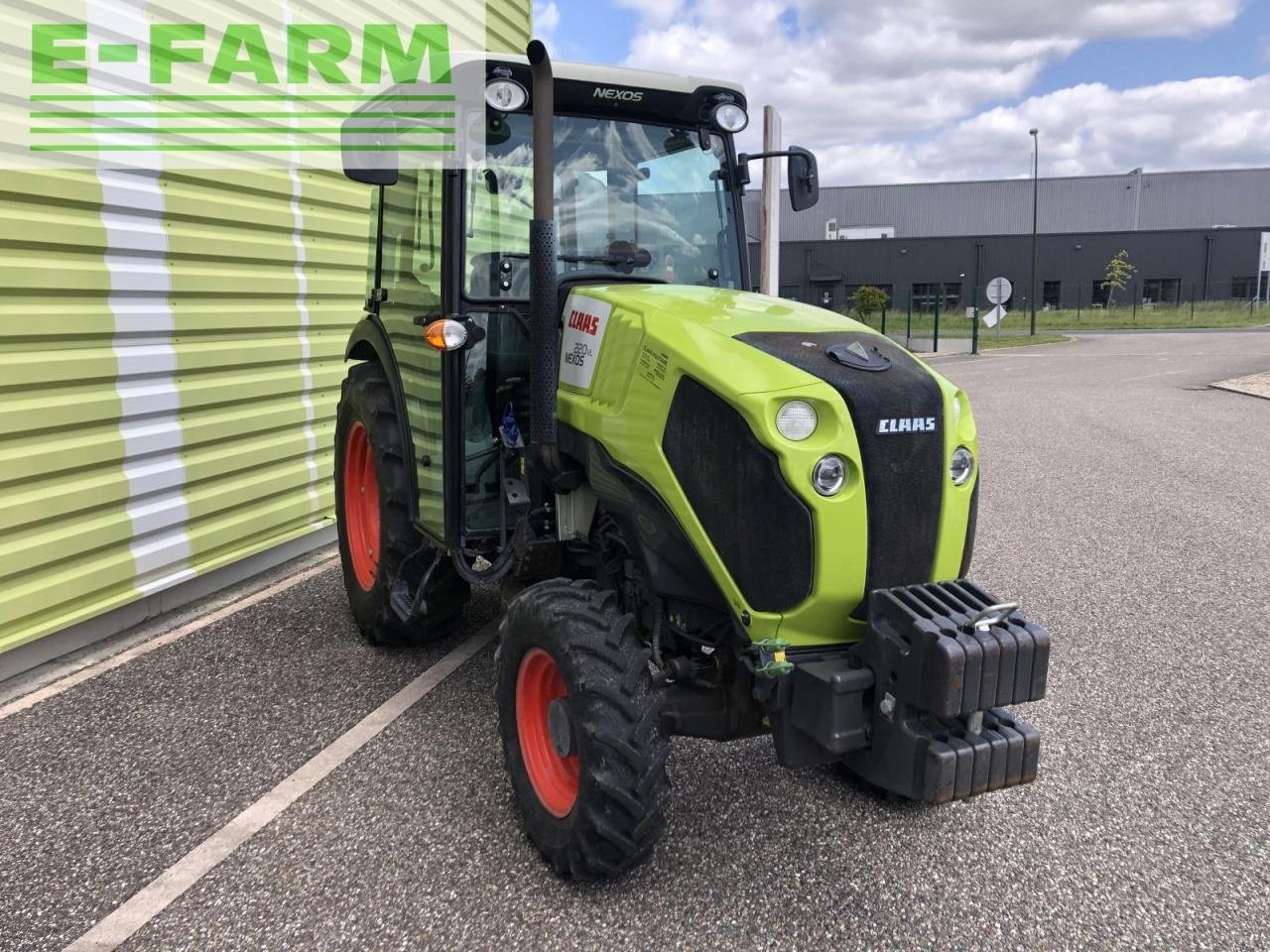 Traktor des Typs CLAAS nexos 220 vl isc** VL, Gebrauchtmaschine in AILLAS (33 - GIRONDE) (Bild 5)