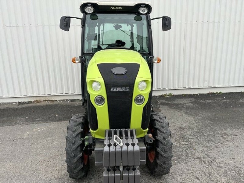 Traktor des Typs CLAAS NEXOS 220 VL, Gebrauchtmaschine in Charnay-lès-macon (Bild 5)