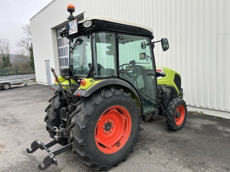 Traktor του τύπου CLAAS NEXOS 220 VL, Gebrauchtmaschine σε Charnay-lès-macon (Φωτογραφία 3)