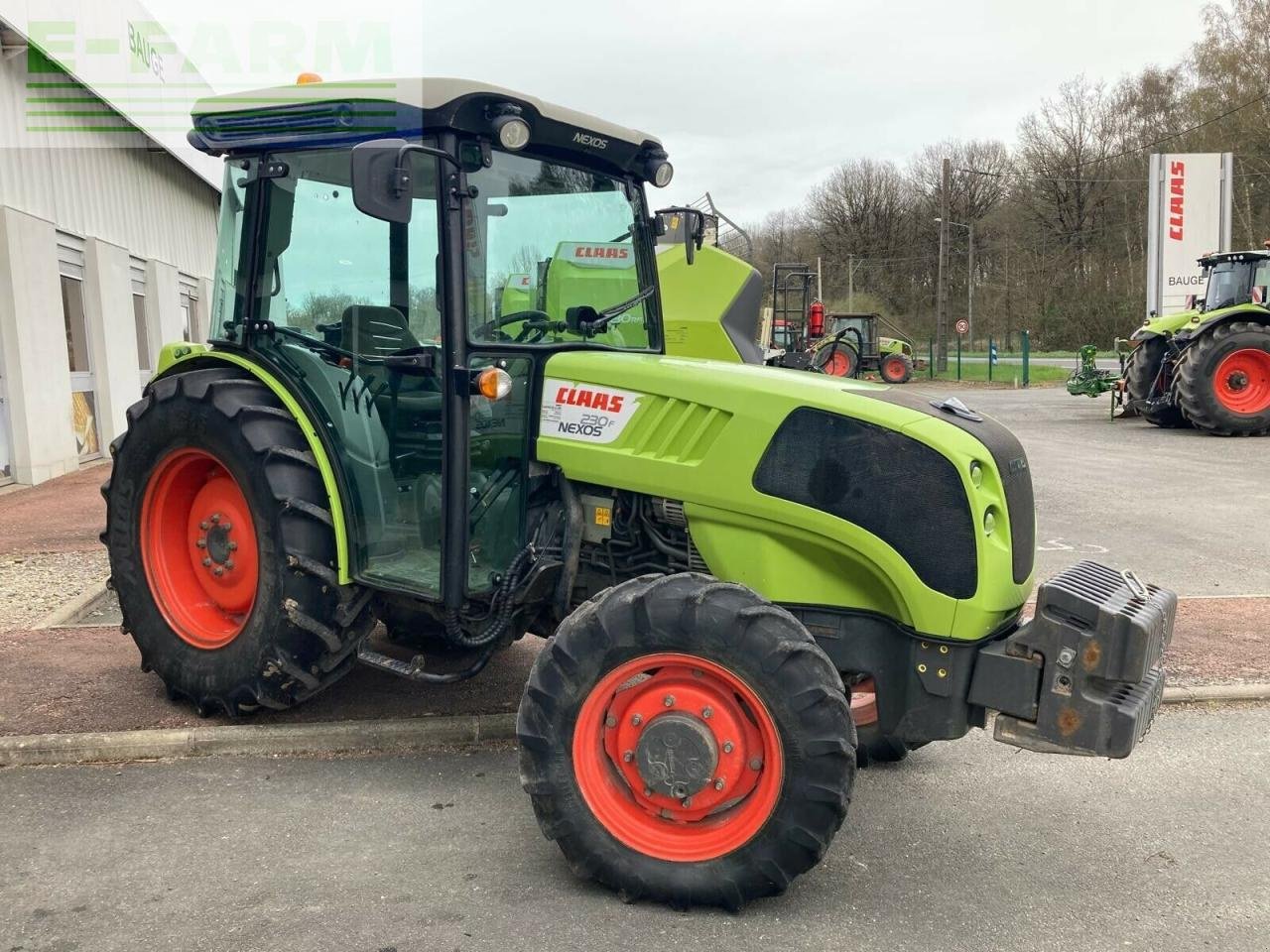 Traktor van het type CLAAS nexos 230 f 4rm F, Gebrauchtmaschine in ARNAGE (Foto 1)